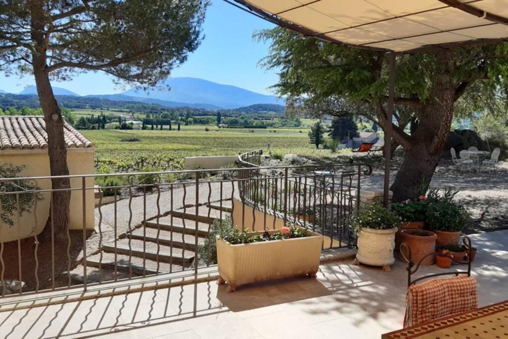 Le clos des pins, vue mont Ventoux Roaix Exterior foto