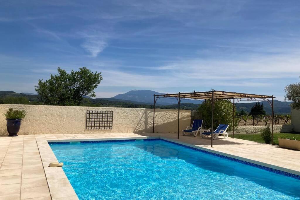 Le clos des pins, vue mont Ventoux Roaix Exterior foto