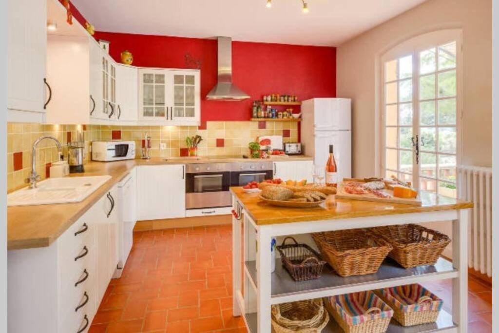 Le clos des pins, vue mont Ventoux Roaix Exterior foto